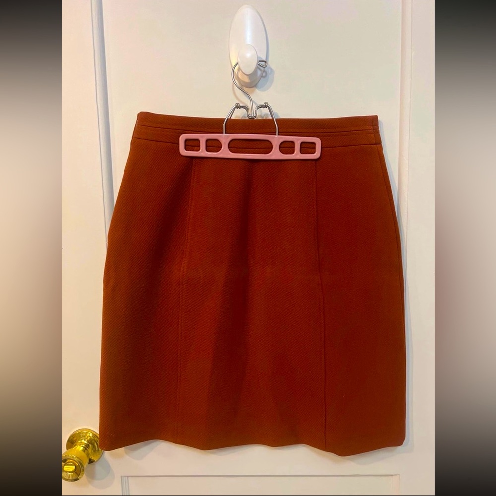 Ann Taylor Stretchy Rust Pocket Skirt Size 8 - Picture 2 of 9